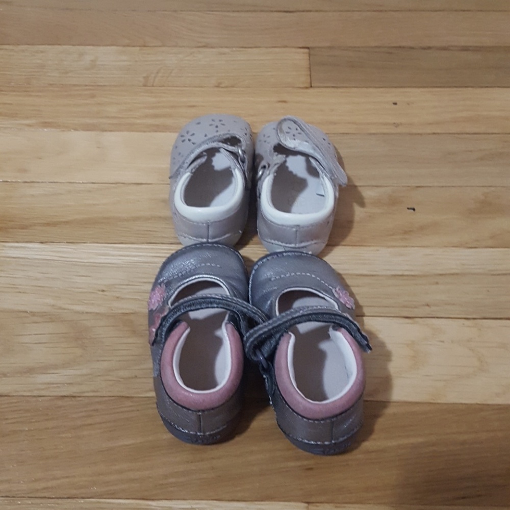 2 pair Clarks bundle